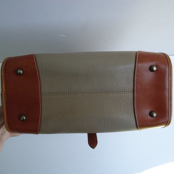 Vintage Dooney & Bourke leather handbag. - Picture 5 of 16